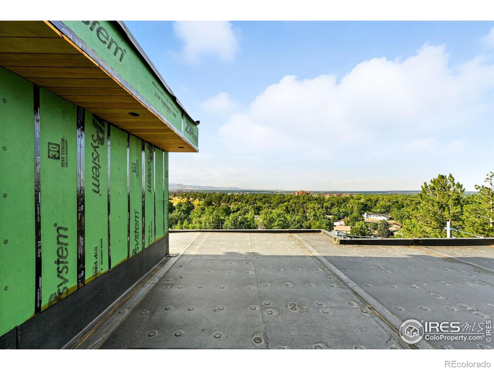 2955 Stanford Avenue