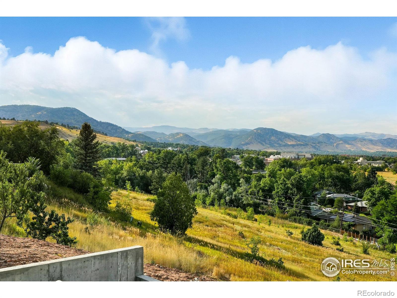 2955 Stanford Avenue