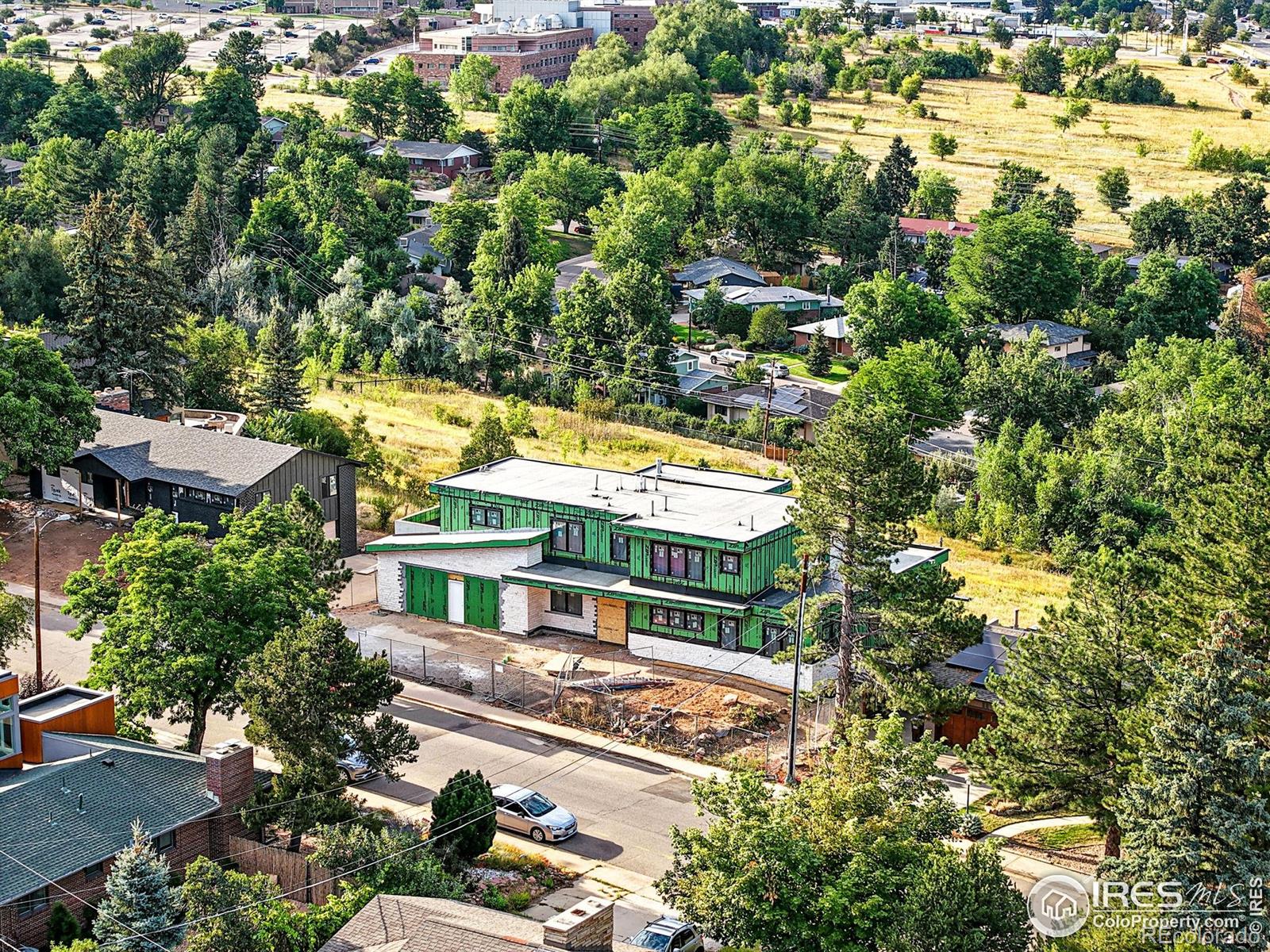 2955 Stanford Avenue