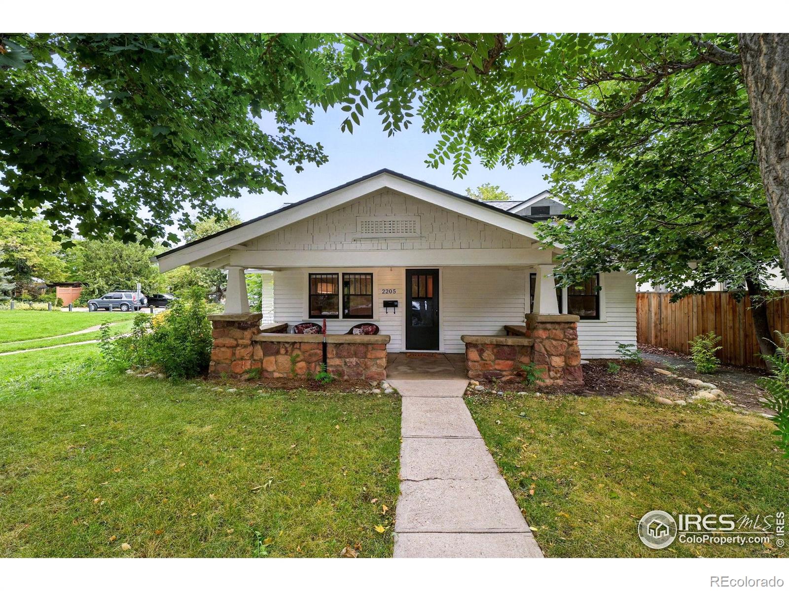 2205 Walnut Street