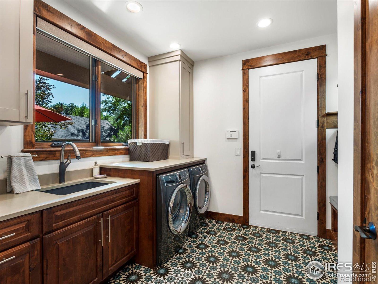 2475 S Columbine Street