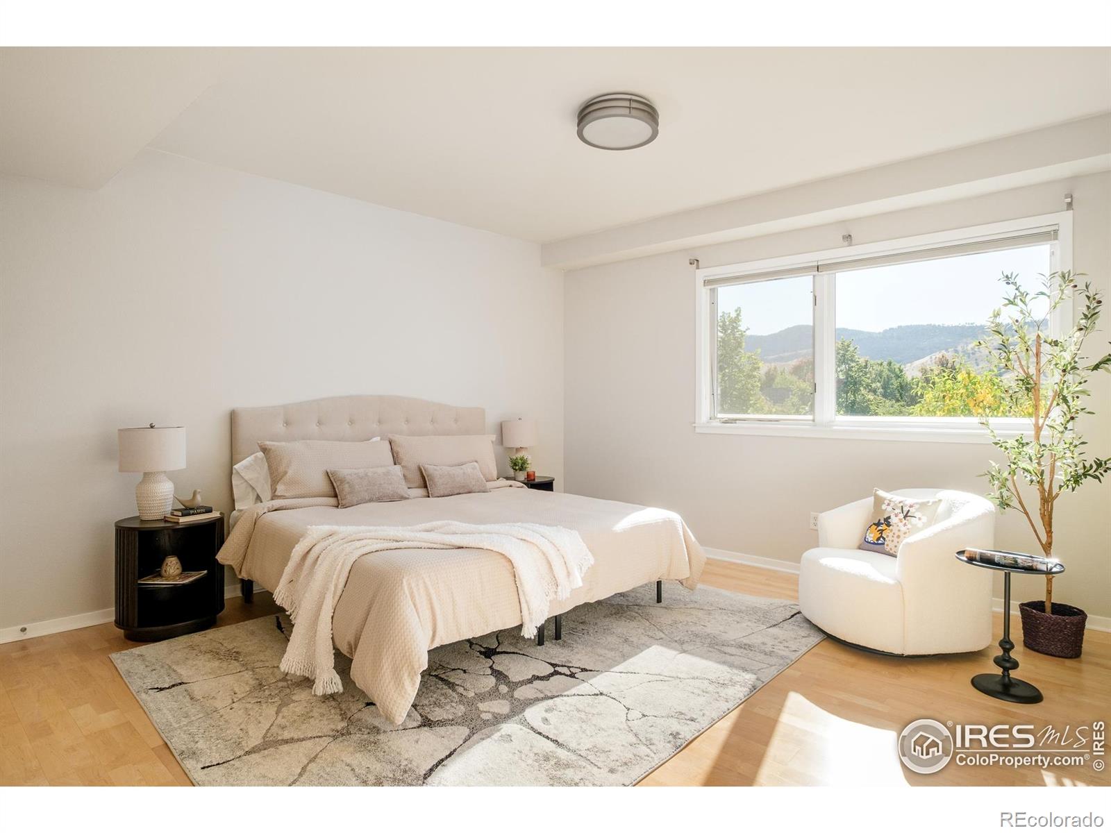 4650 Holiday Drive Unit: 301