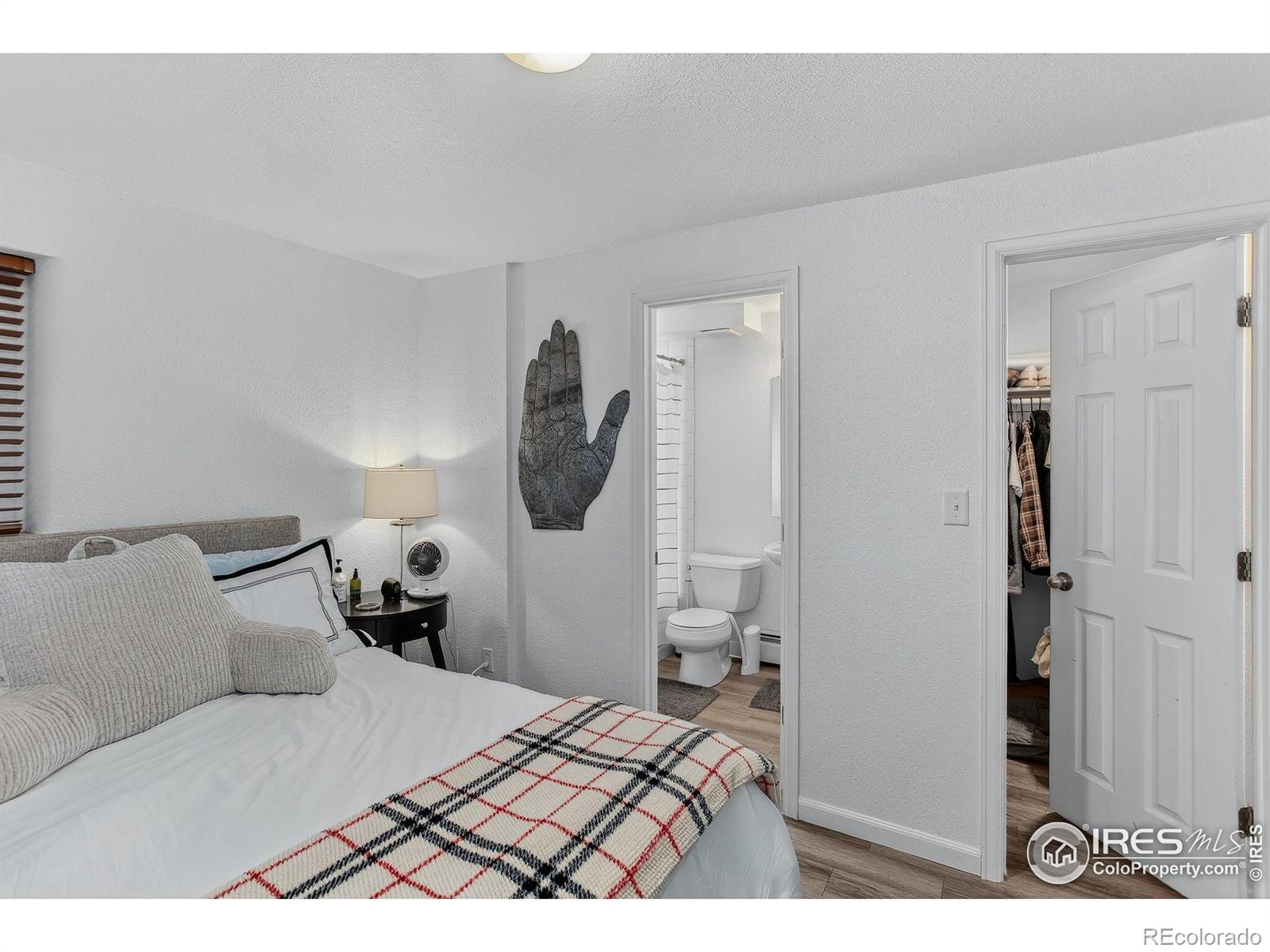 961 16th Street Unit: 2