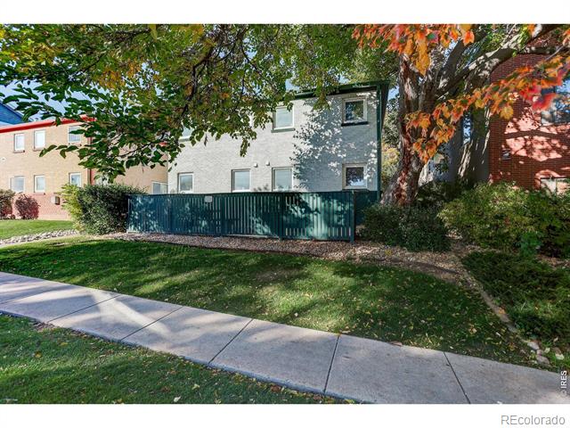 961 16th Street Unit: 2