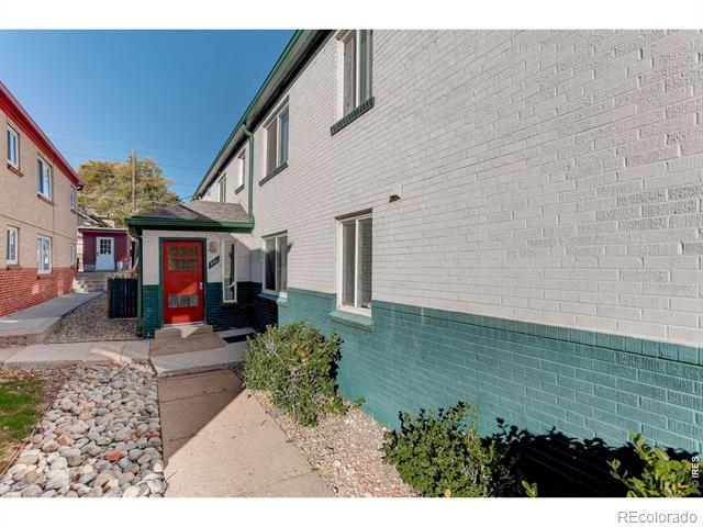961 16th Street Unit: 2