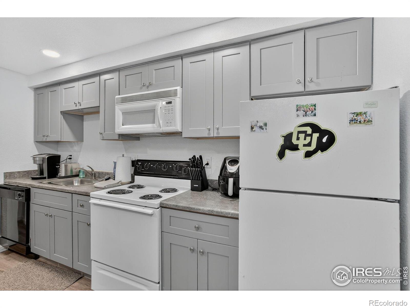 961 16th Street Unit: 2