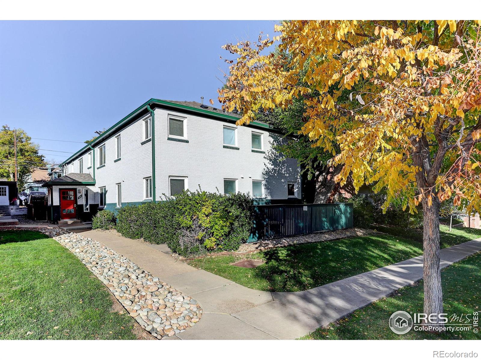 961 16th Street Unit: 2
