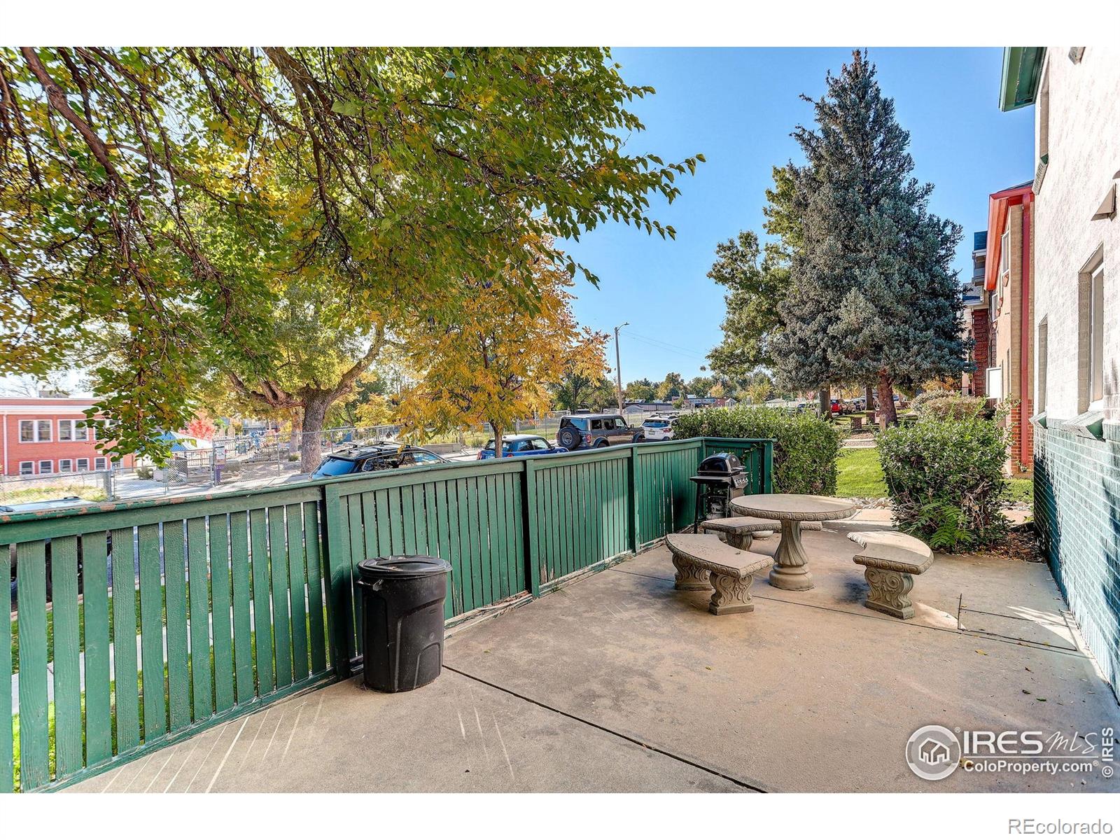961 16th Street Unit: 2
