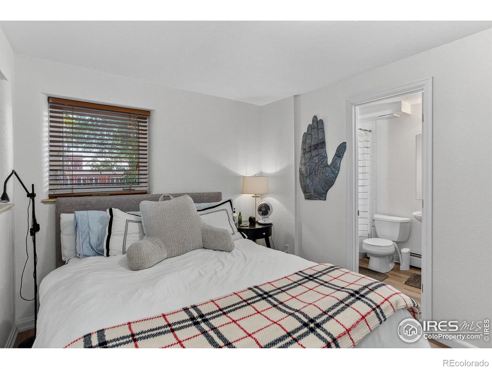 961 16th Street Unit: 2