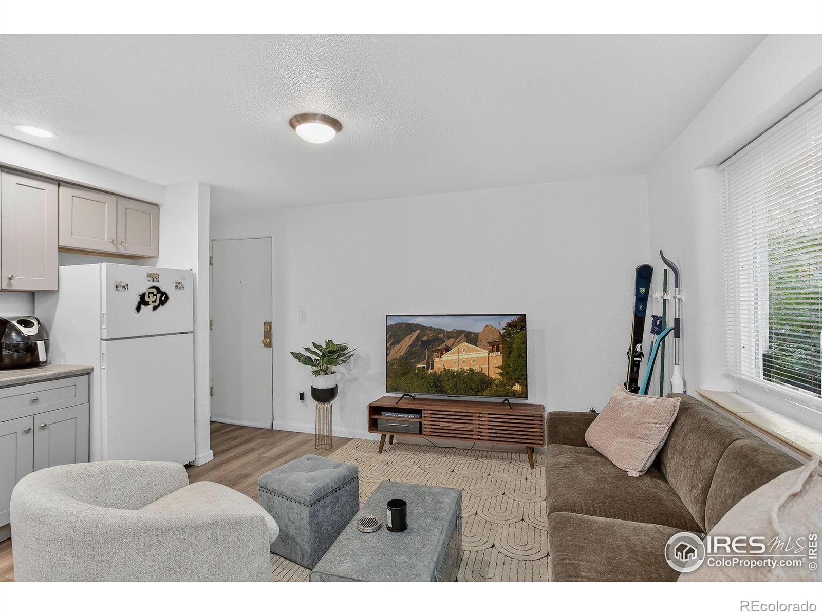 961 16th Street Unit: 2
