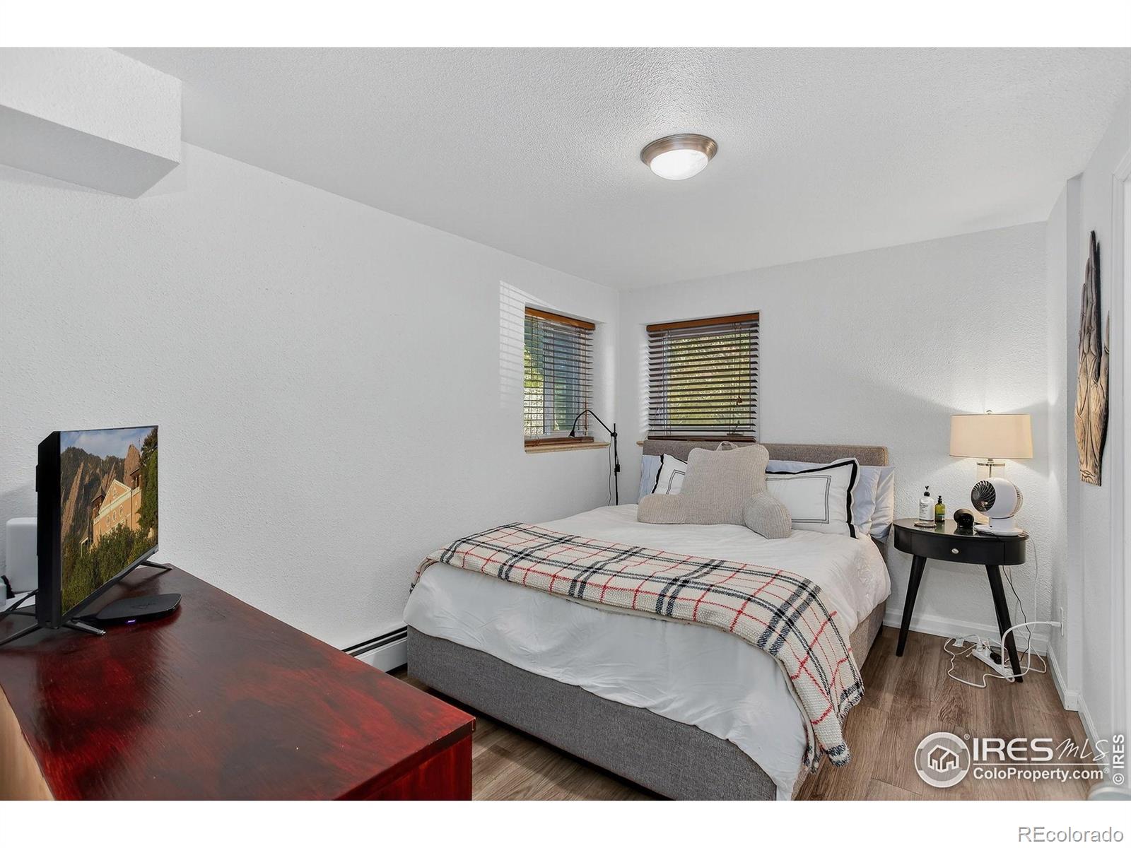 961 16th Street Unit: 2