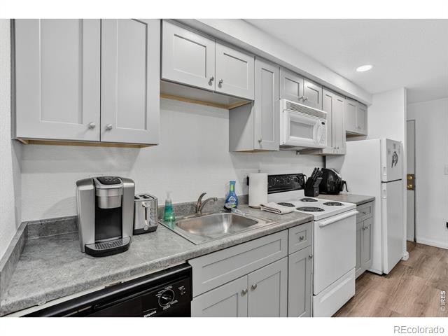 961 16th Street Unit: 2