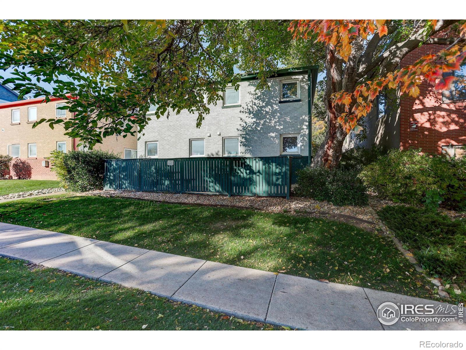 961 16th Street Unit: 2