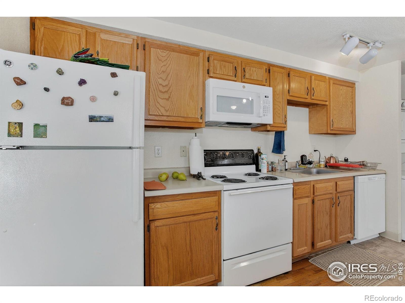 961 16th Street Unit: 5