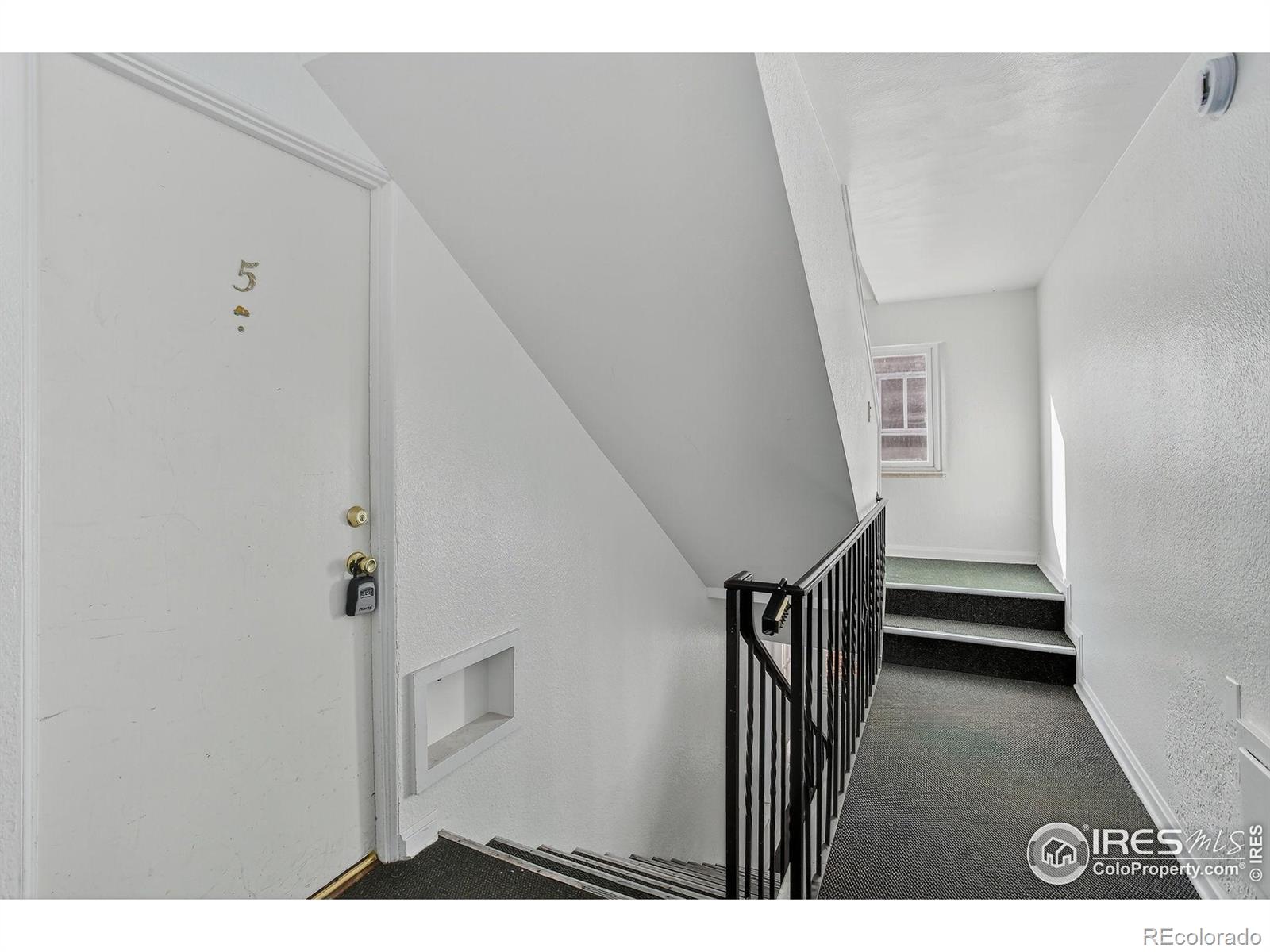 961 16th Street Unit: 5