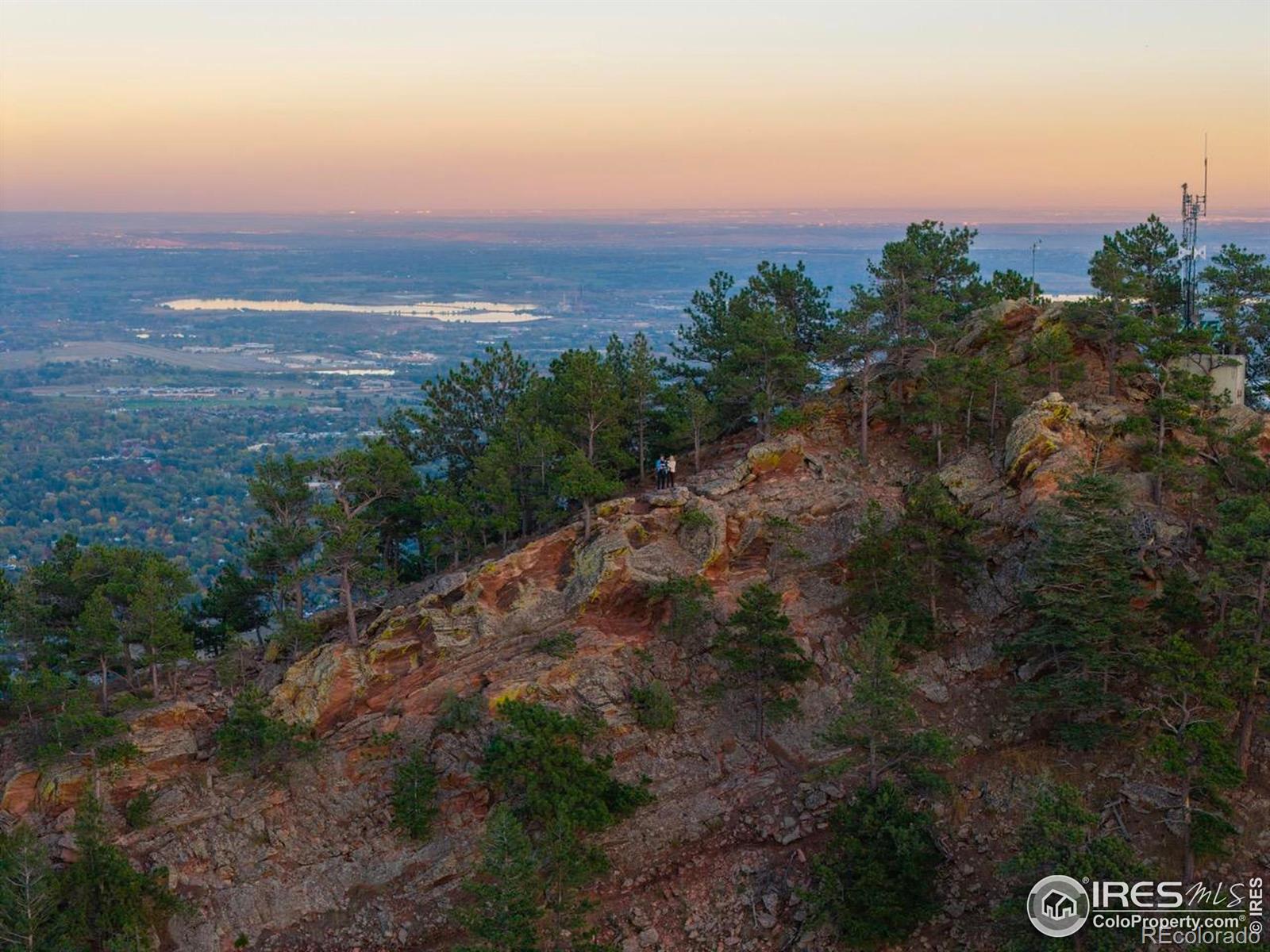 634 Fountaintree Lane