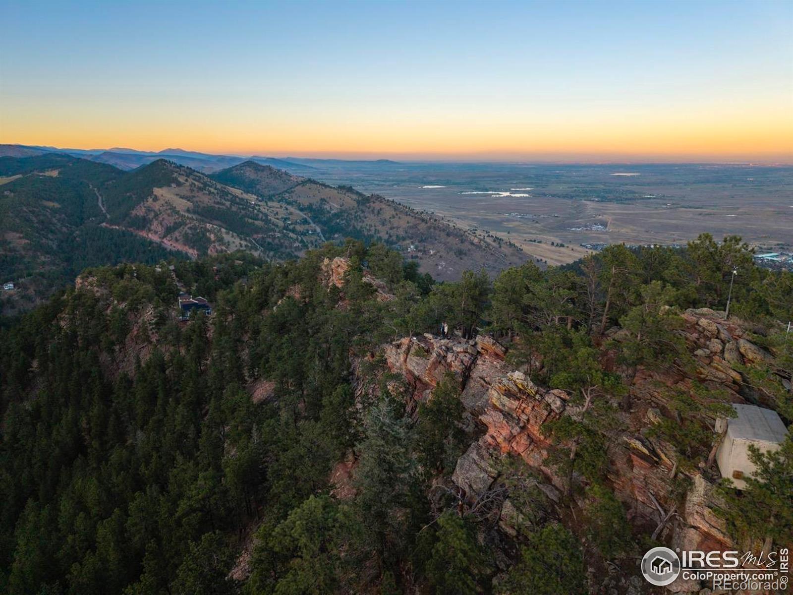 634 Fountaintree Lane