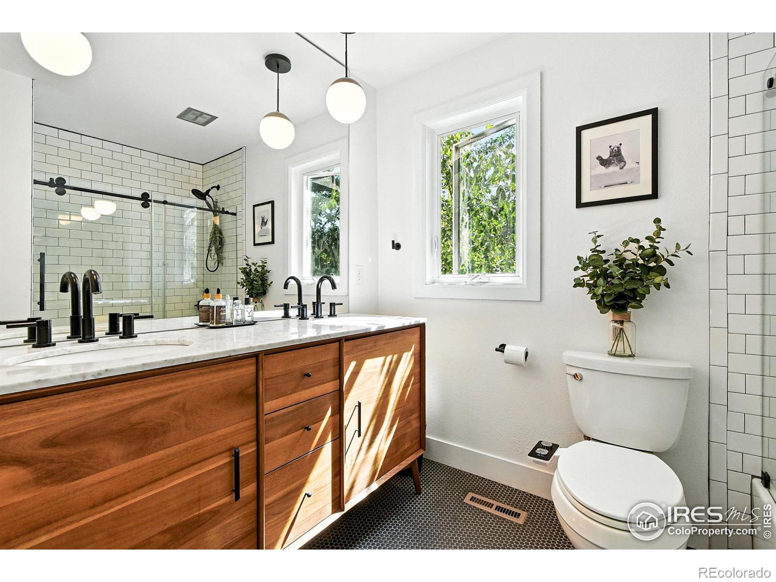 3850 Broadway Street Unit: 24