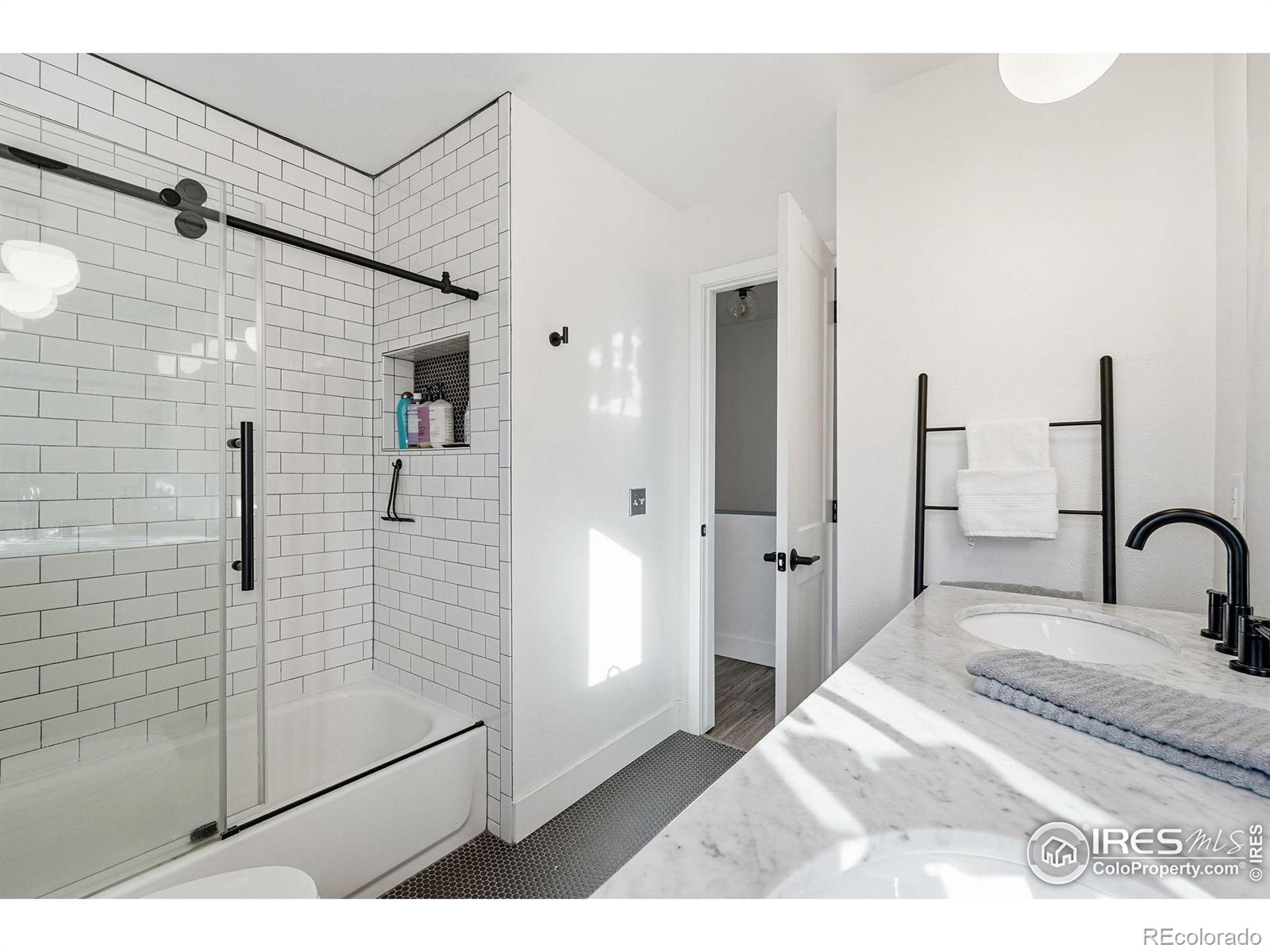 3850 Broadway Street Unit: 24