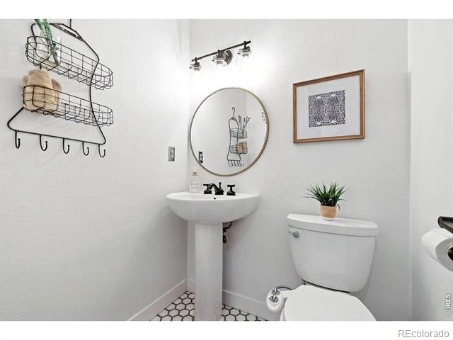 3850 Broadway Street Unit: 24