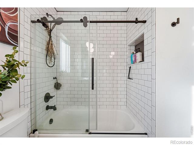 3850 Broadway Street Unit: 24