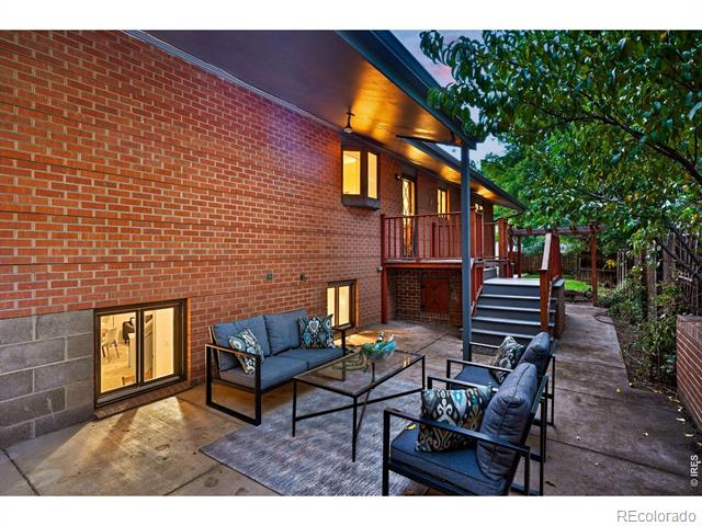 545 Mapleton Avenue