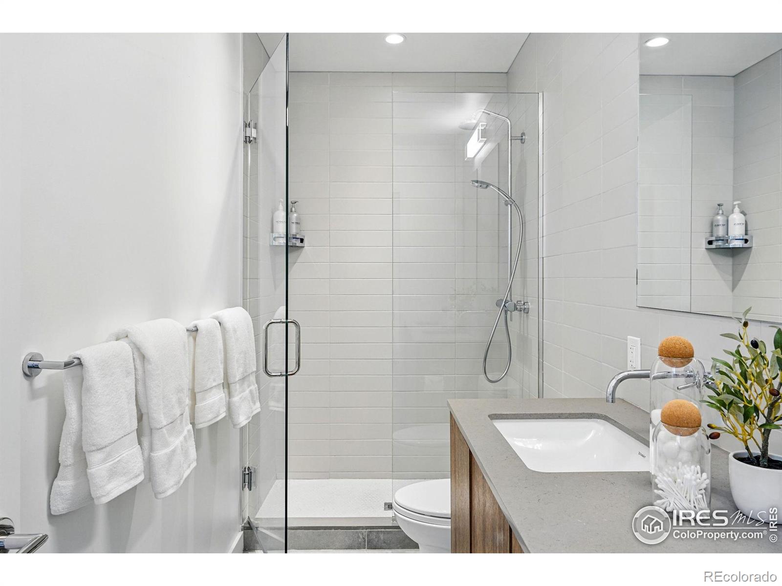 1916 23rd Street Unit: 6