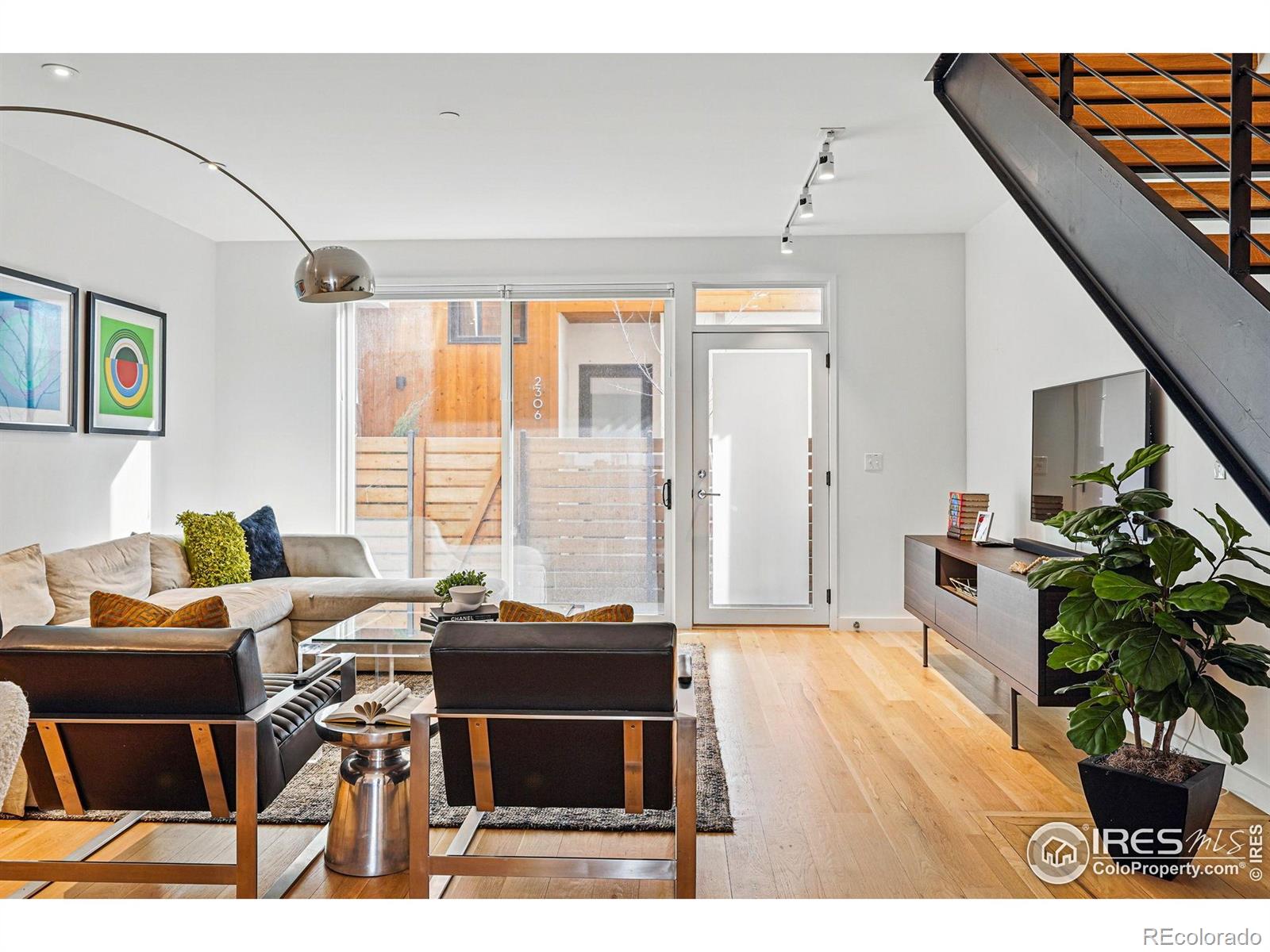 1916 23rd Street Unit: 6