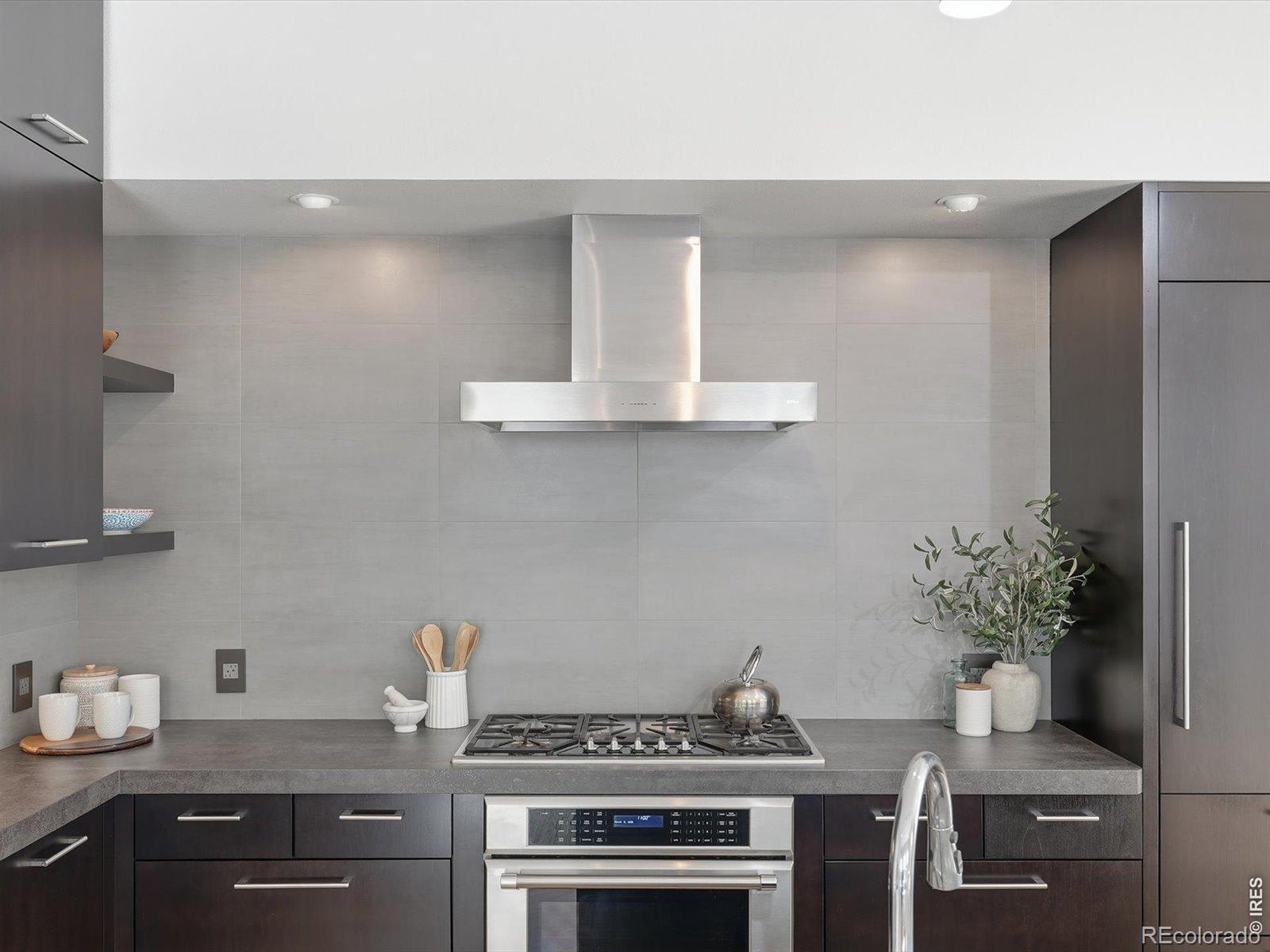 2336 Spruce Street Unit: 5