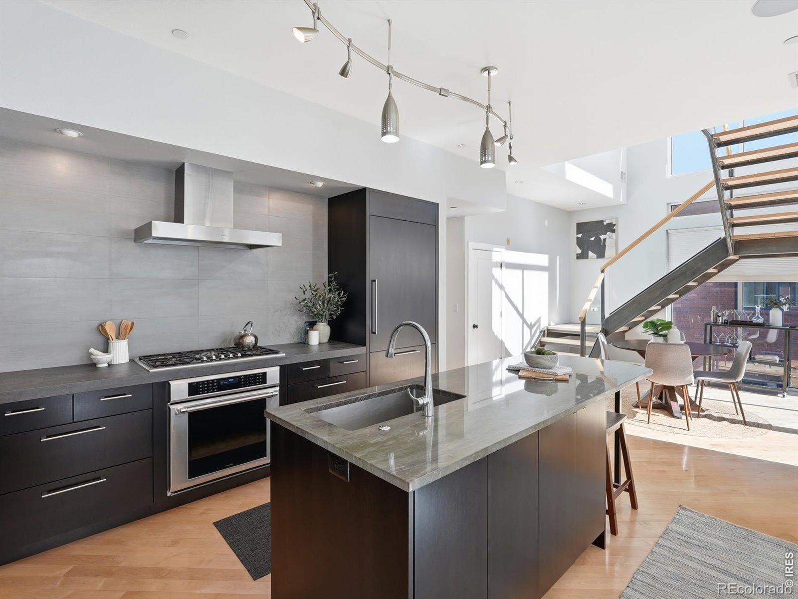 2336 Spruce Street Unit: 5
