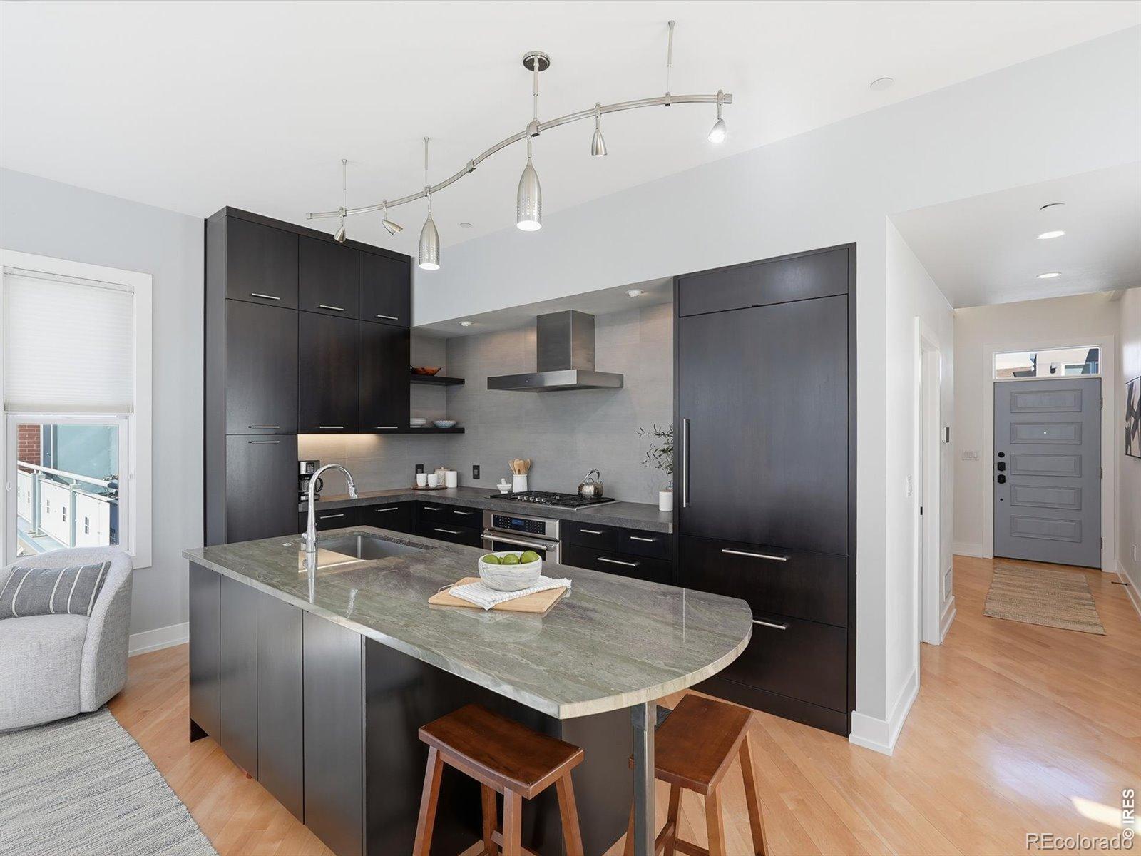 2336 Spruce Street Unit: 5