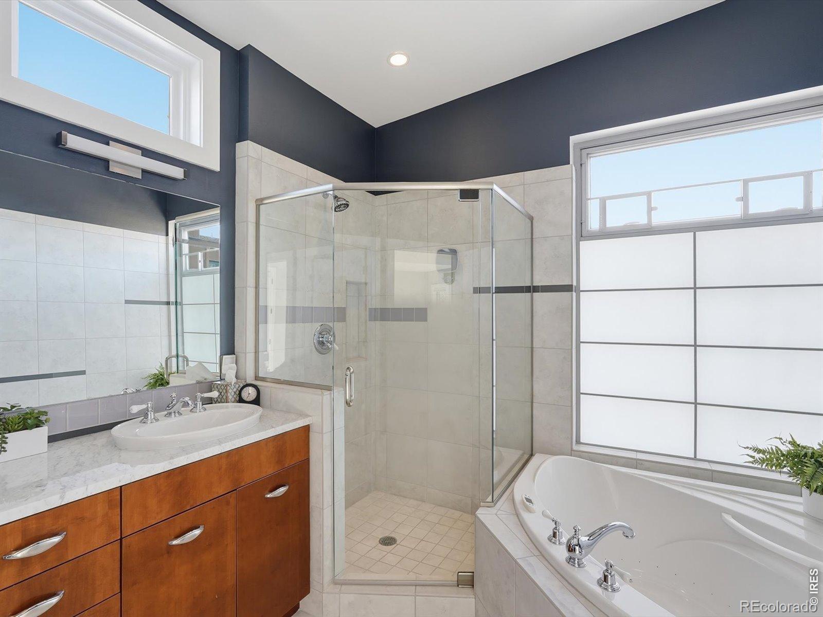 2336 Spruce Street Unit: 5