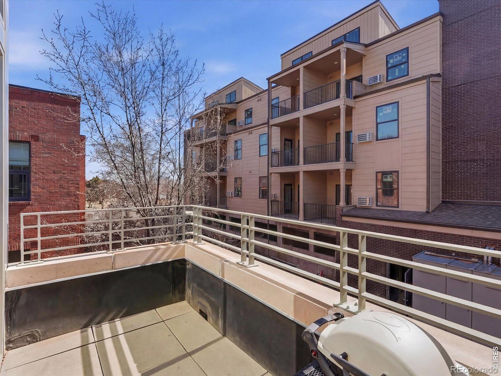 2336 Spruce Street Unit: 5