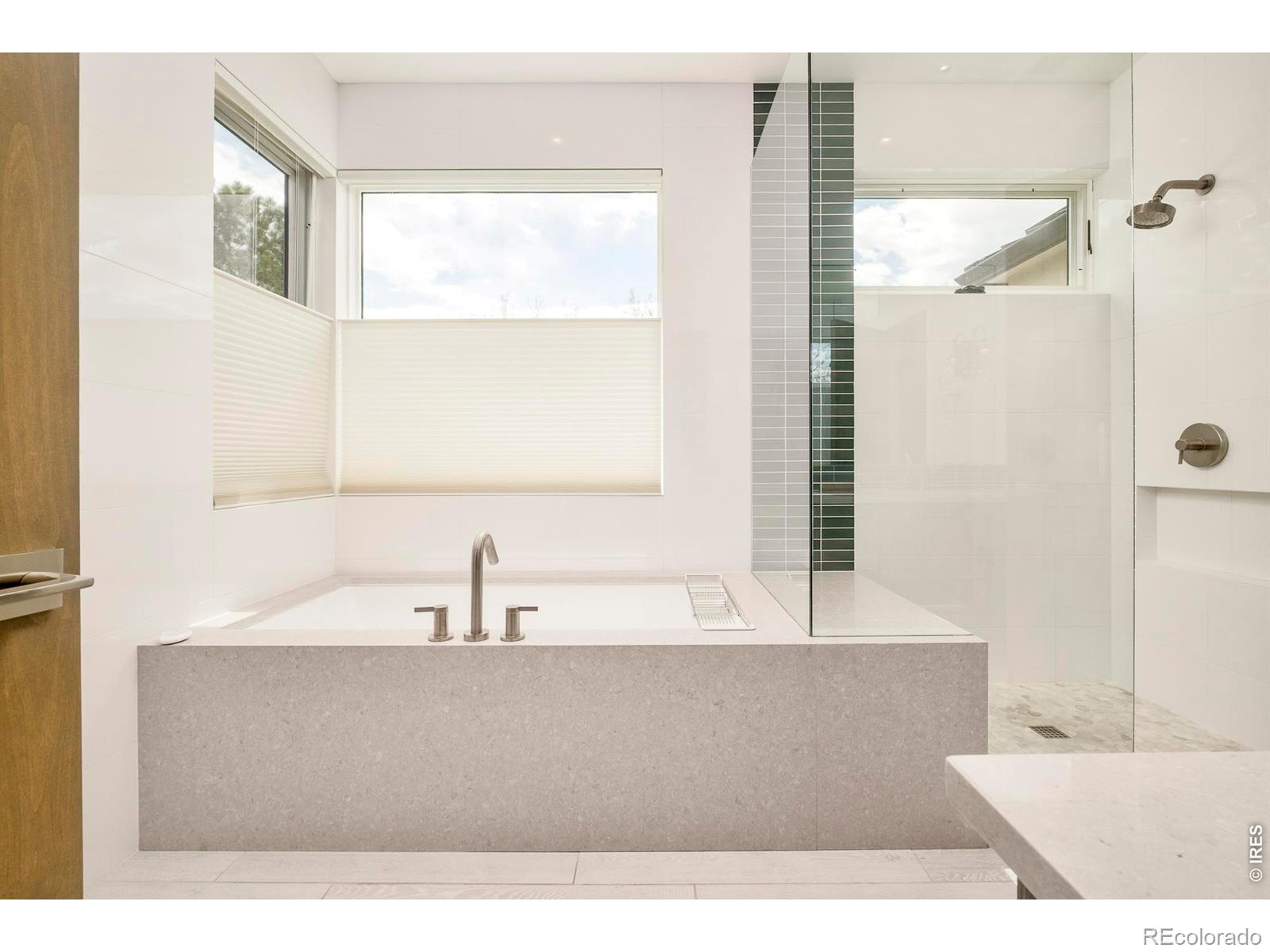 2158 Tamarack Avenue