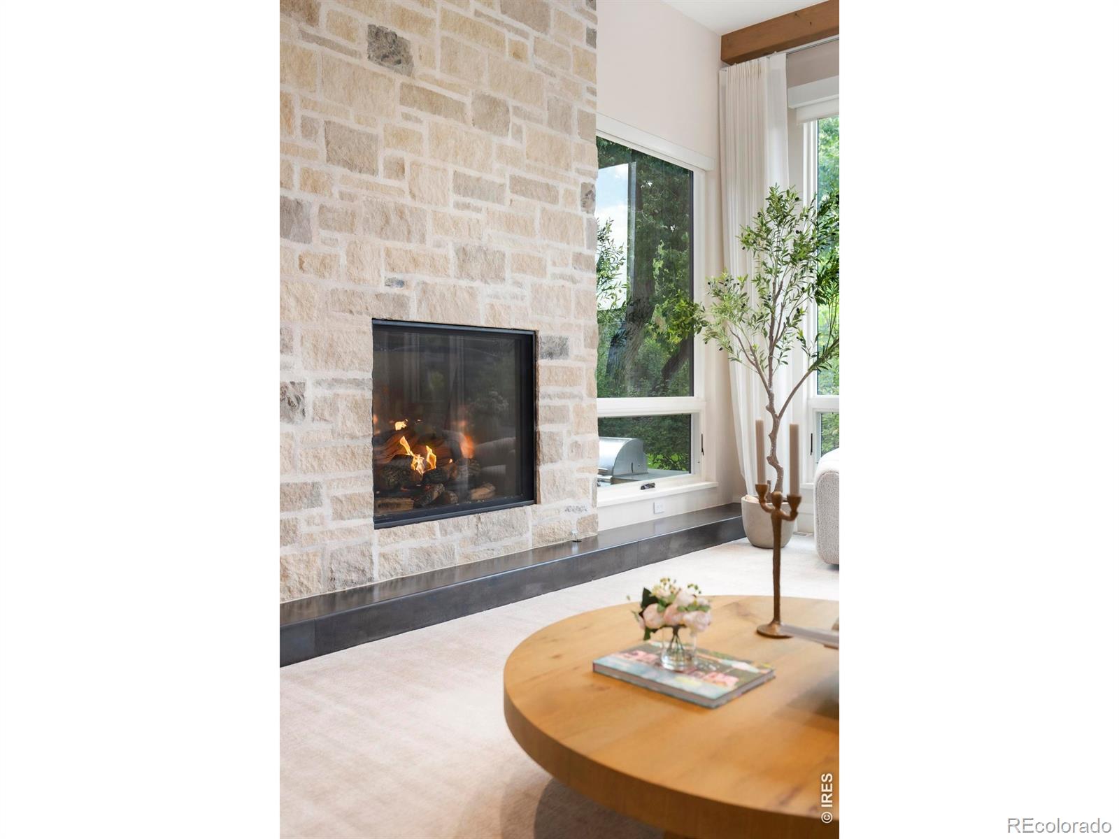 2158 Tamarack Avenue