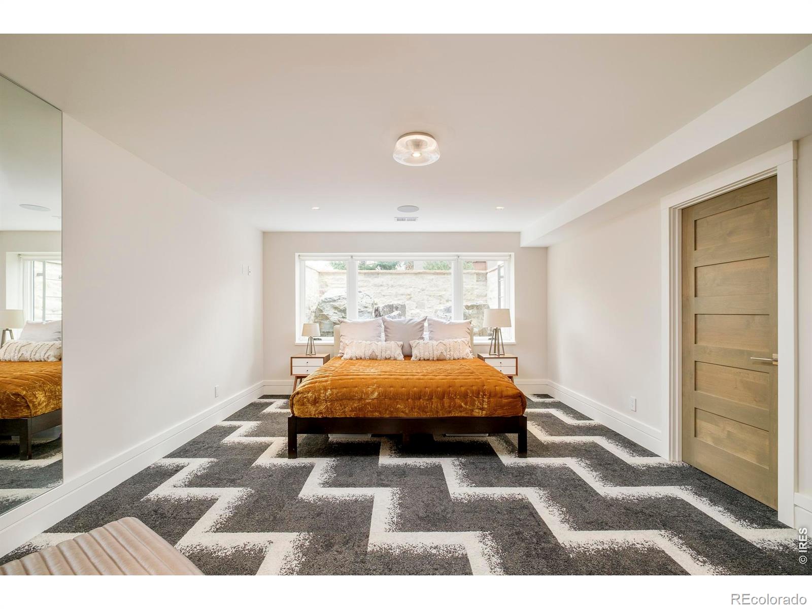 2158 Tamarack Avenue