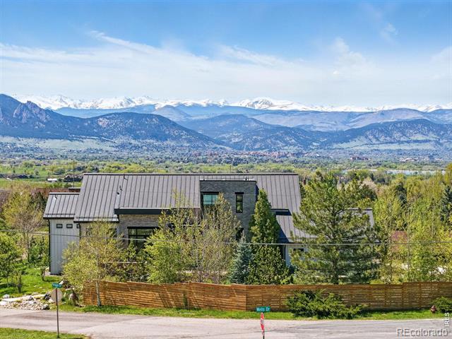635 Paragon Drive