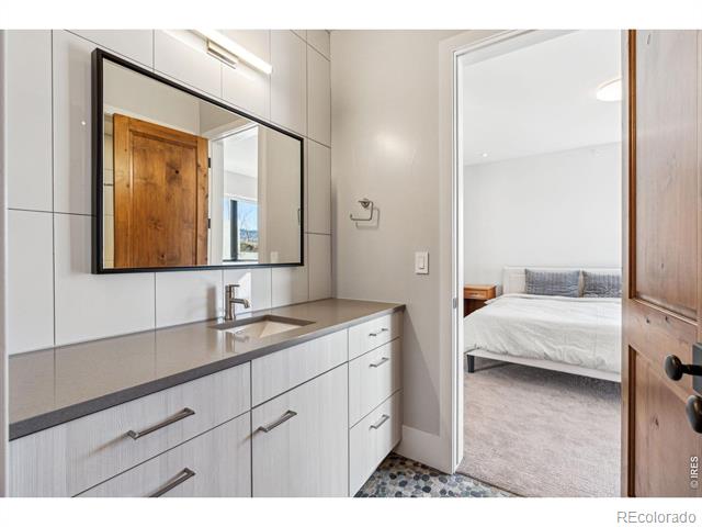 635 Paragon Drive