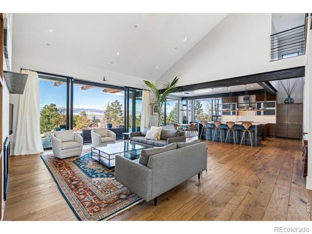 635 Paragon Drive