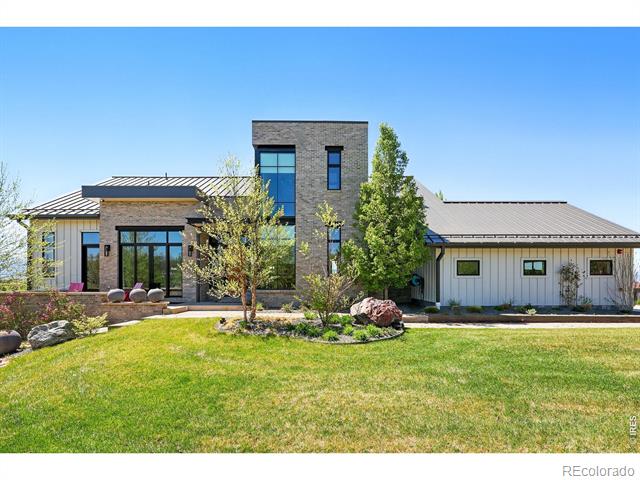 635 Paragon Drive