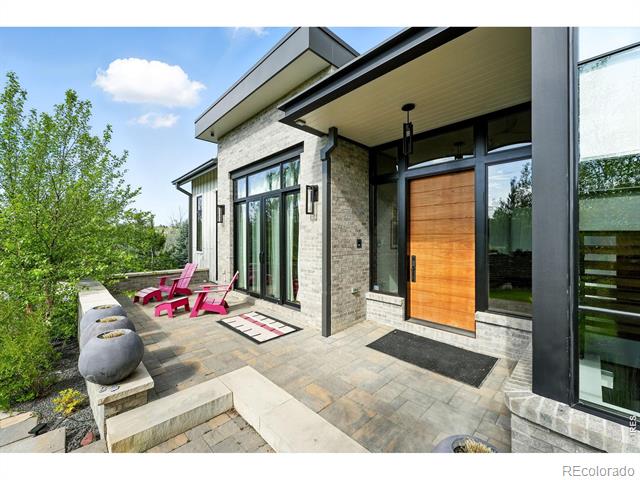 635 Paragon Drive