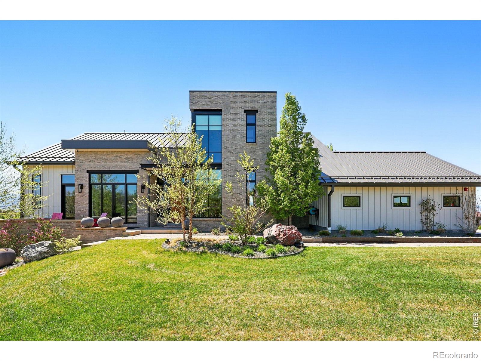 635 Paragon Drive
