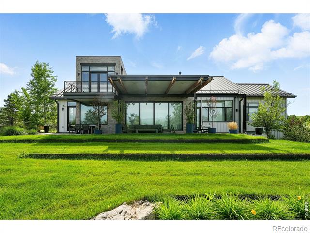 635 Paragon Drive