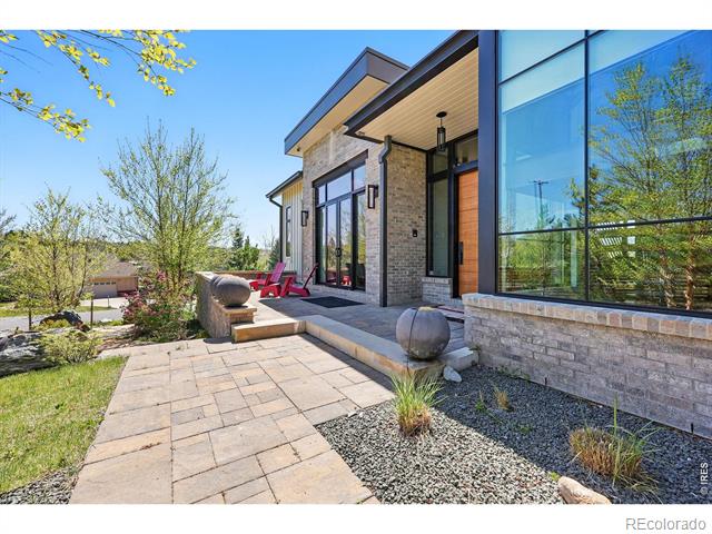 635 Paragon Drive