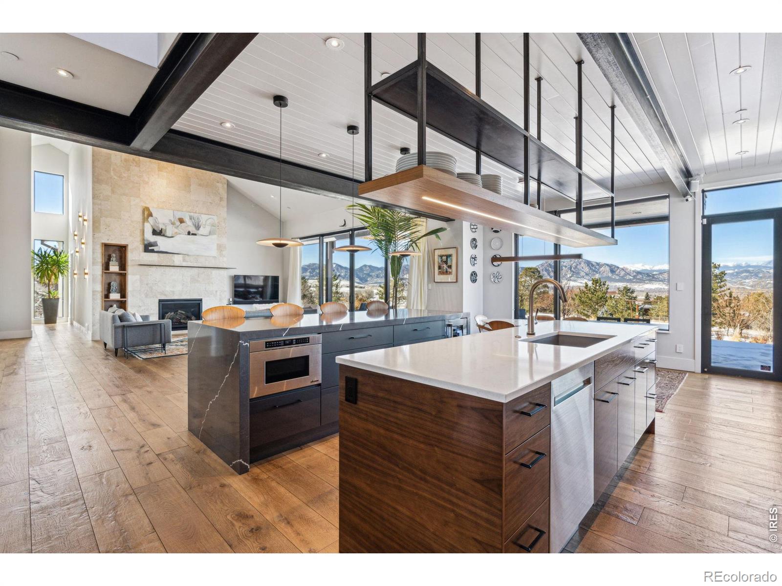 635 Paragon Drive