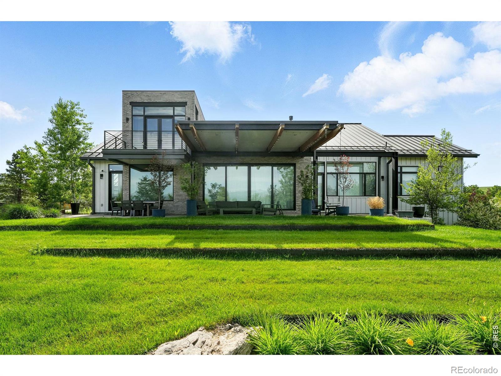 635 Paragon Drive