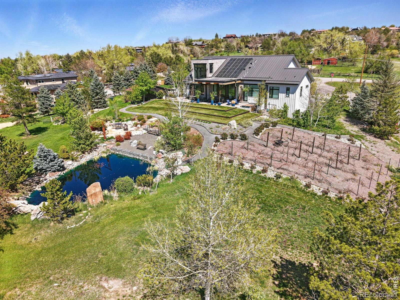 635 Paragon Drive