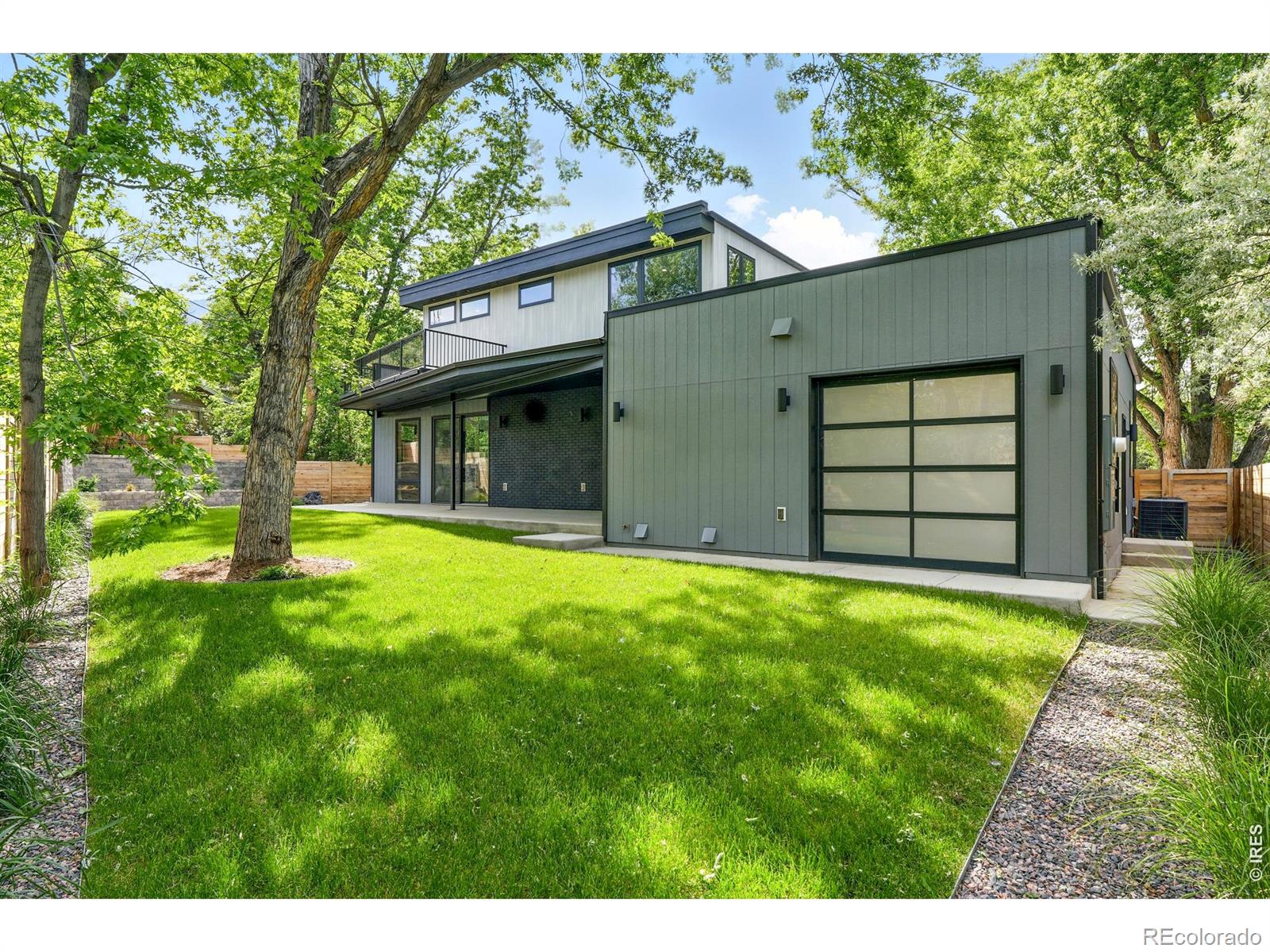 2860 Table Mesa Drive