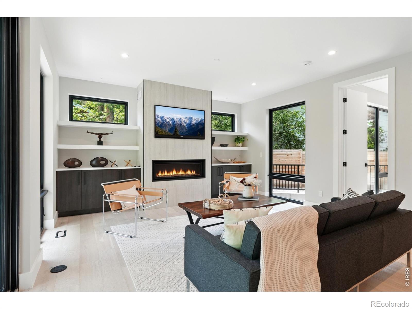 2860 Table Mesa Drive