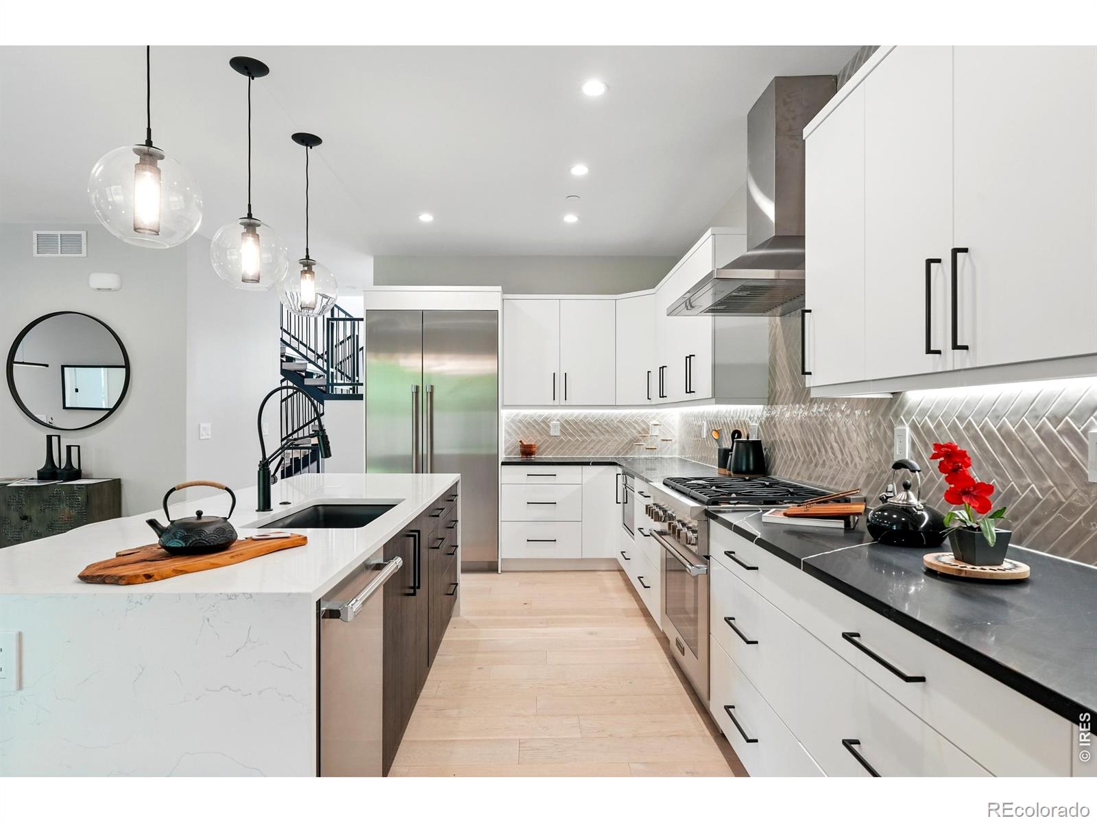 2860 Table Mesa Drive